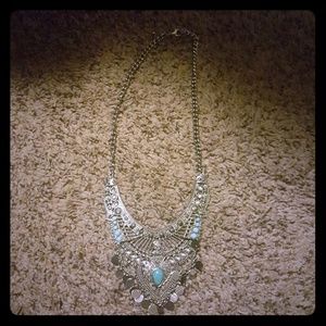 5/$20Turquoise and silver bib necklace